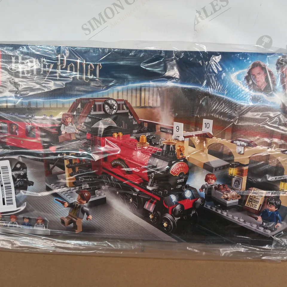 BOXED LEGO HARRY POTTER HOGWARTS EXPRESS (75955) RRP £79.99