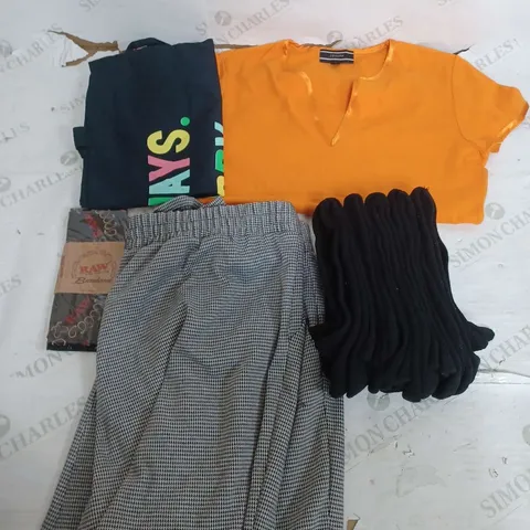 BOX OF APPROXIMATELY 22 ASSORTED CLOTHING ITEMS TO INCLUDE - BAG , SOCKS , TROUSERS ETC