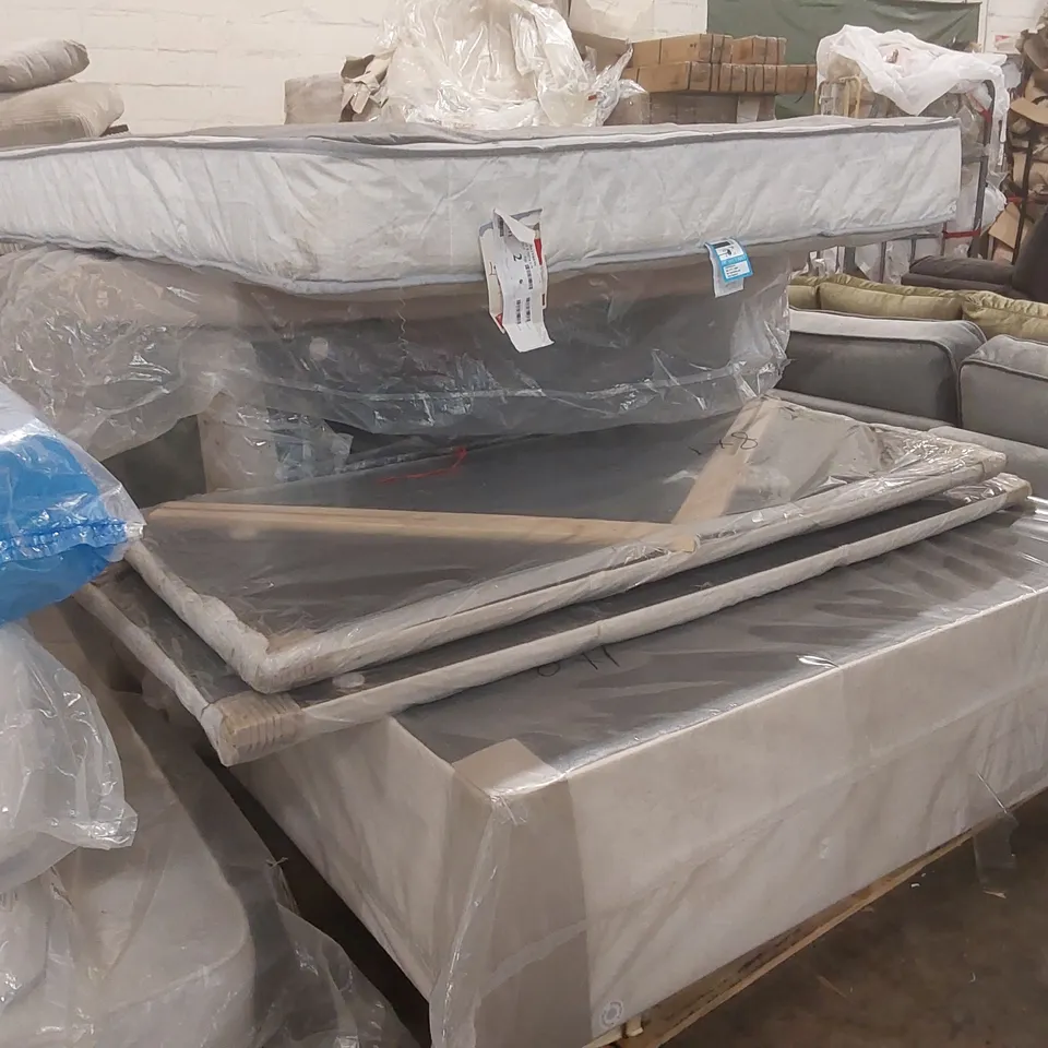 PALLET CONTAINING APPROXIMATELY 3x DIVAN BASE PARTS, 3x HEADBOARDS, 1x MATTRESS 