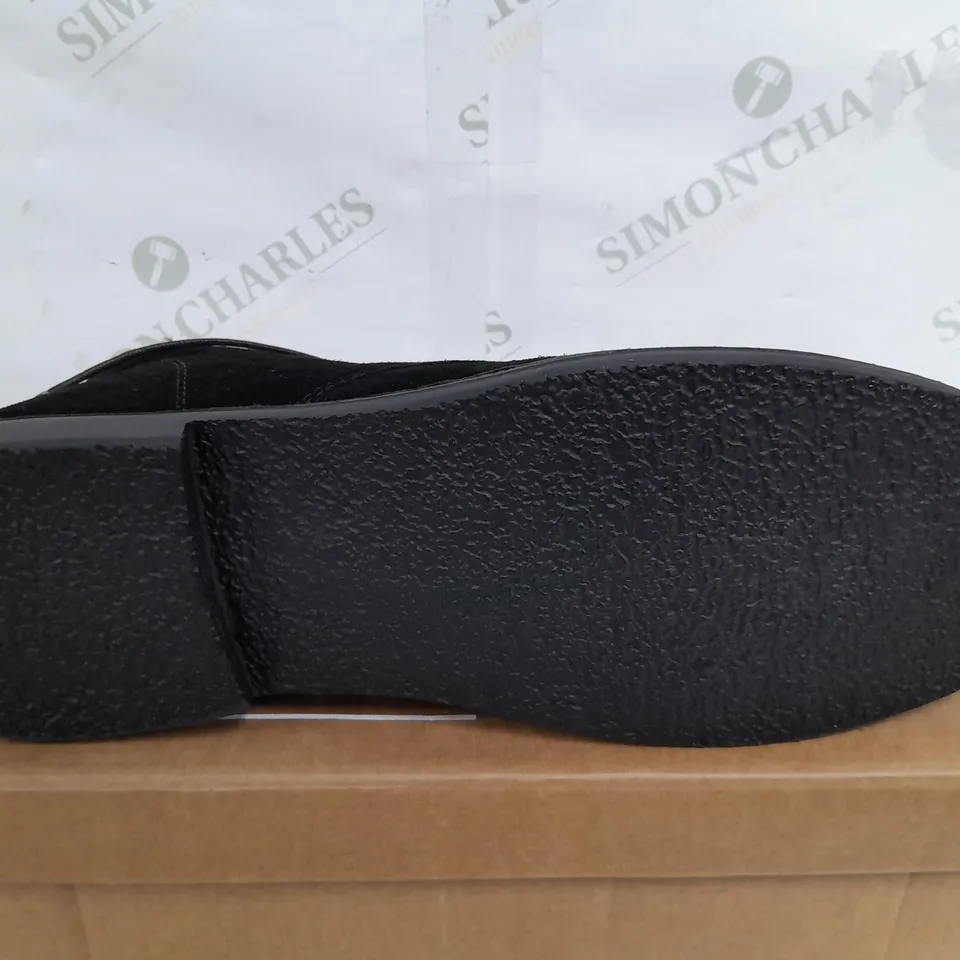 BOXED PAIR OF ASOS DESIGN DESERT BOOTS IN BLACK SUEDE - UK 10.5