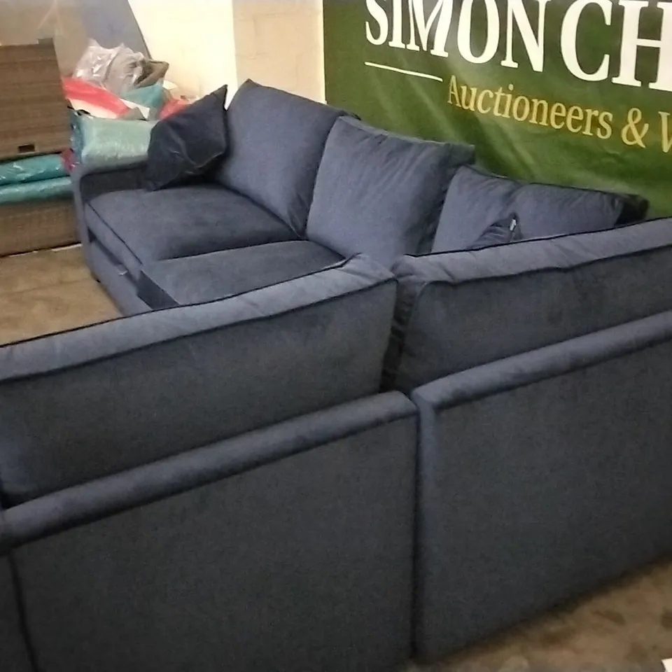 QUALITY DESIGNER LOUNGE CO CORNER GROUP SOFA WITH CHAISE SECTION IN NAVY BLUE SUEDE