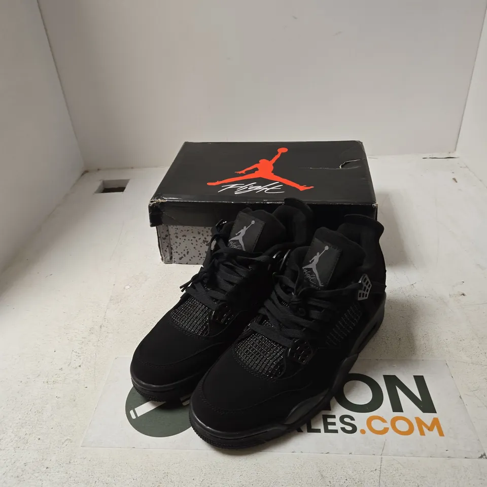 UK 9 AIR JORDAN 4 RETRO BLACK SNEAKERS (US 10)