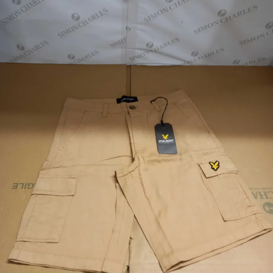 LYLE AND SCOTT BIEGE CHINO SHORTS SIZE W30