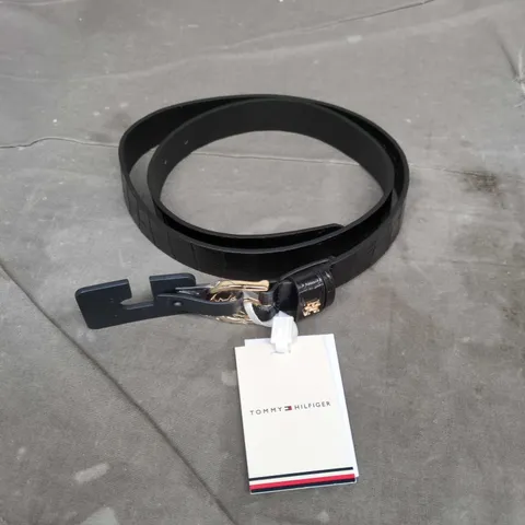 TOMMY HILFIGER ESSENTIAL EFFORTLESS 2.5 BELT, WOMEN'S, SIZE: 90, BLACK 