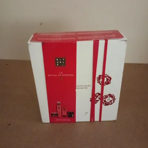 BOXED THE RITUAL OF AYURVEDA MEDIUM GIFT SET – 4 PIECES