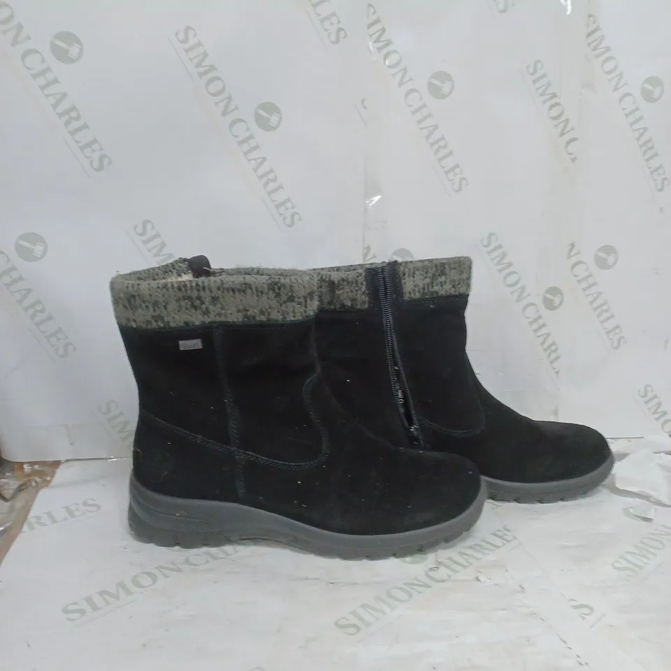 BOXED PAIR OF RIEKER ANTISTRESS WATER RESISTANT ANKLE BOOTS, BLACK - SIZE 39