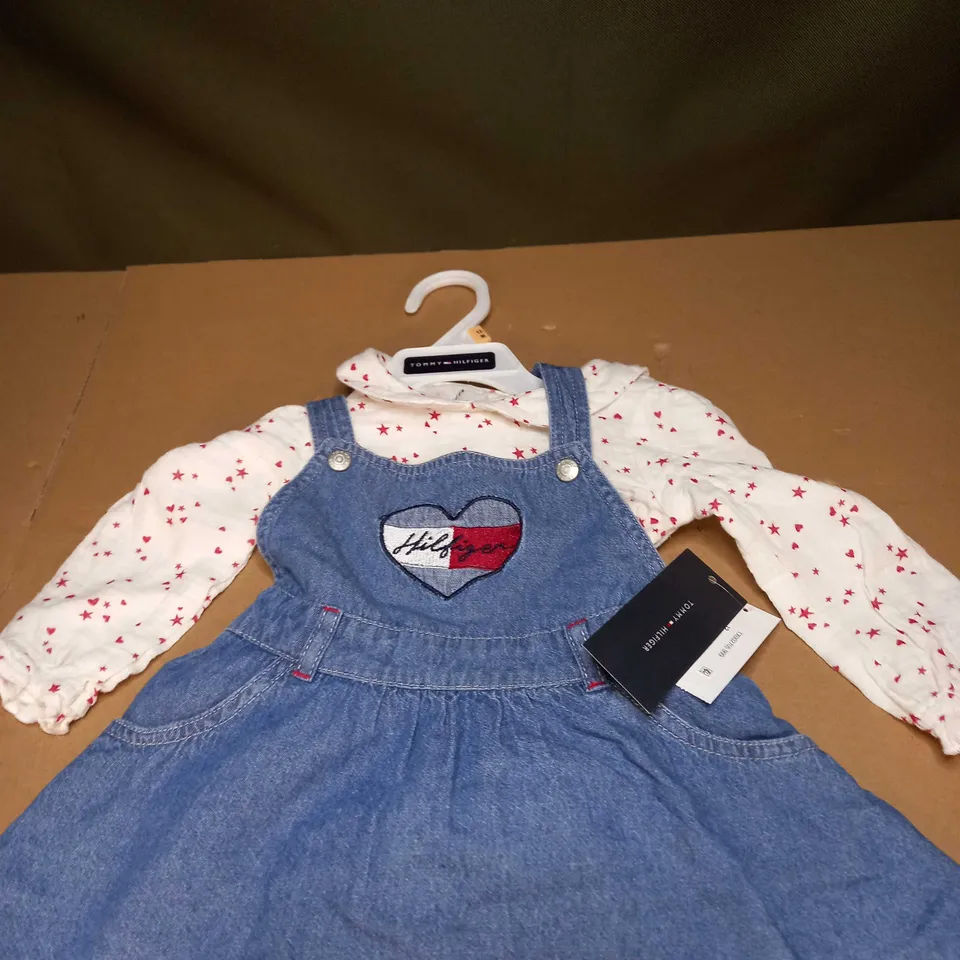 TODDLER TOMMY HILFIGER 2 PIECE OUTFIT SIZE 12 MONTHS