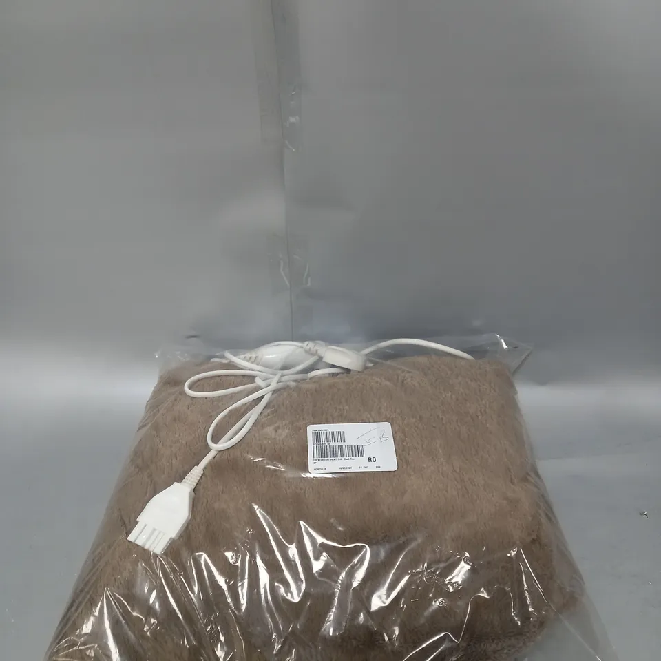 BOXED COZEE HOME VELVETSOFT HEATED THROW IN DARK TAUPE