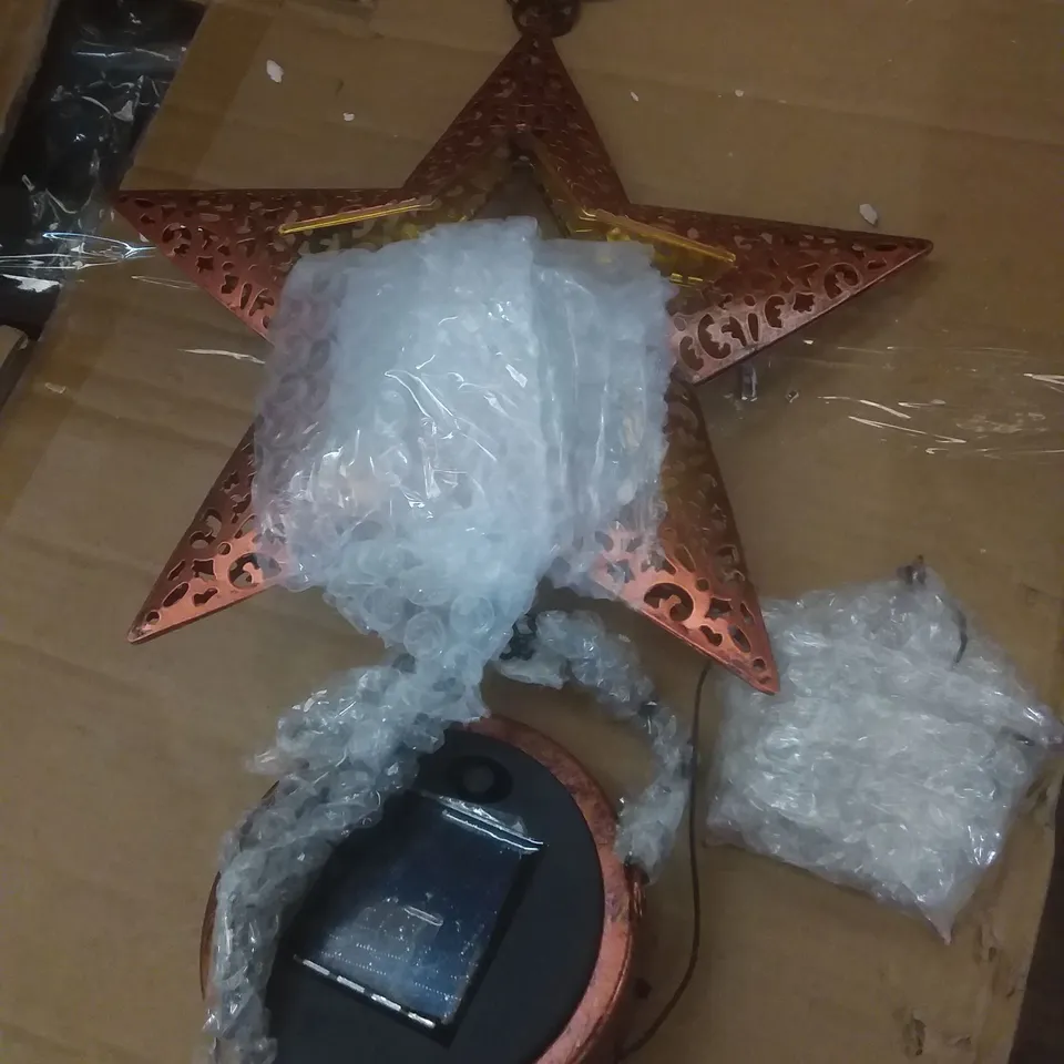 BOXED SOLAR PANELLED STAR CHIMES