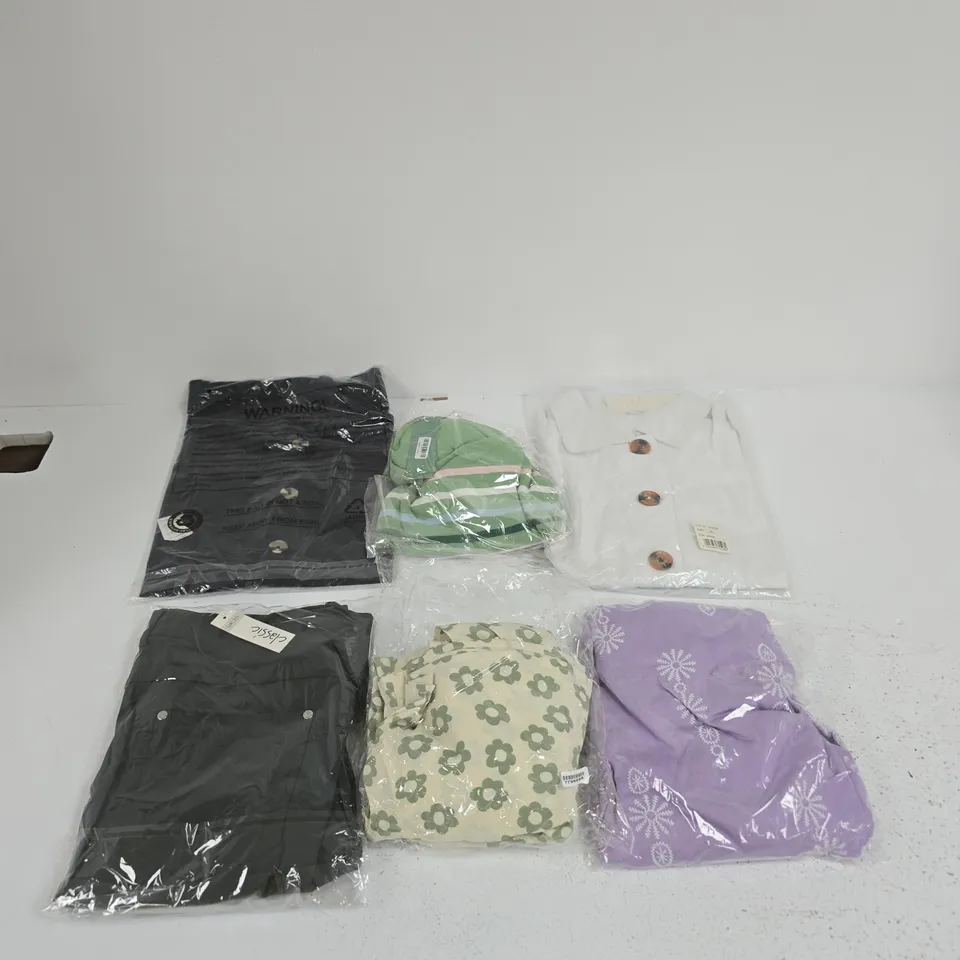 BOX OF APPROXIMATELY 15 ASSORTED CLOTHING ITEMS IN VARIOUS SIZES, STYLES AND COLOURS