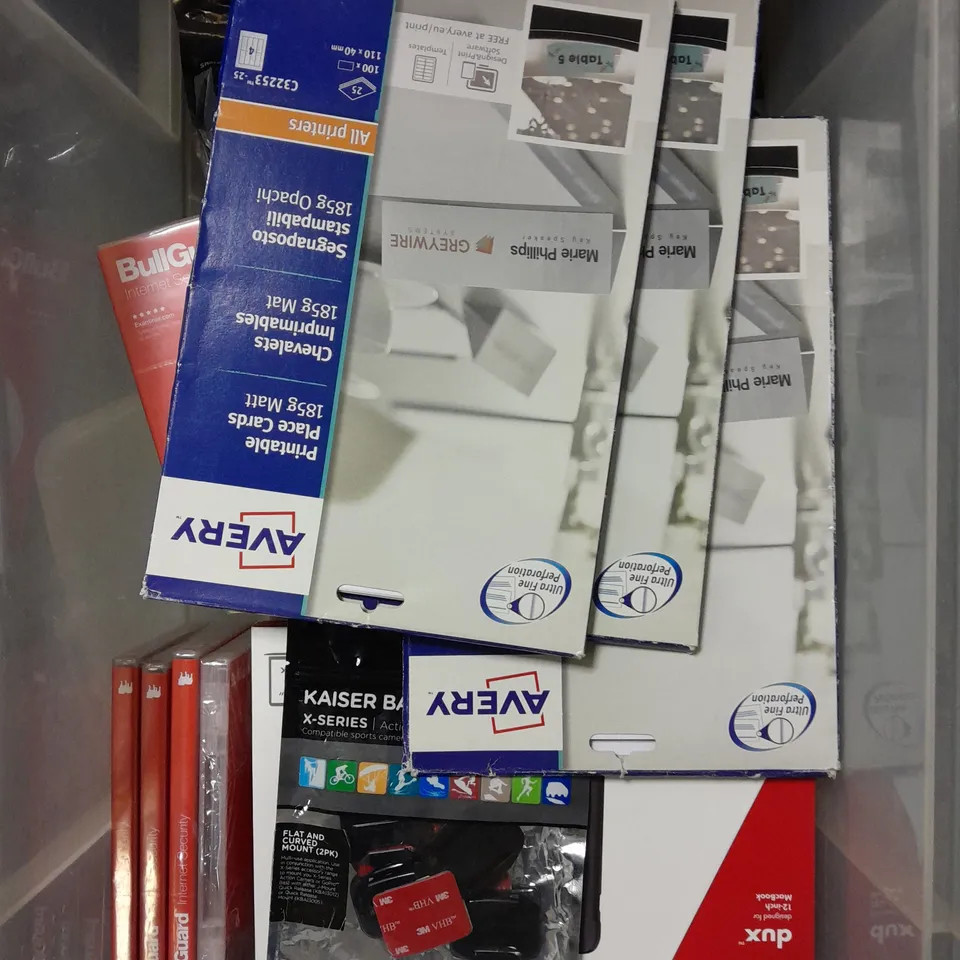 APPROXIMATELY 25 ASSORTED ELECTRICAL/HOUSEHOLD PRODUCTS TO INCLUDE RUGGED MAC BOOK CASE, ION ACCESSORY, BULL GUARD INTERNET SECURITY ETC 