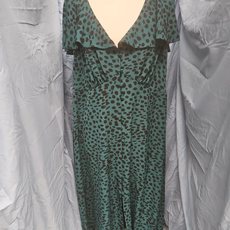 ASOS DESIGN CURVE LEOPARD PRINT DRESS – TEAL, UK 18