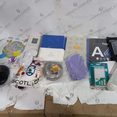 LOT OF APROXIMATELY 12 ASSORTED HOUSEHOLD ITEMS TO INCLUDE KNEE BRACELARGE, PICTURE HANGING SET ETC.