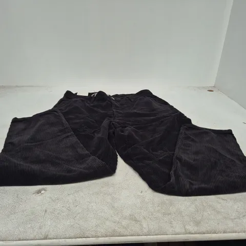ZARA Carrot Fit Corduroy Trousers – Black, UK 32 (EUR 42)