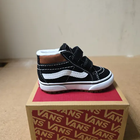 VANS MTE SK8-MID REISSUE V TODDLER SHOES – BLACK/WHITE, UK 4.5 (TD)