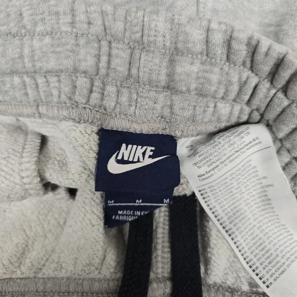 NIKE MEN'S SHORTS – GREY, DRAWSTRING, SIZE M