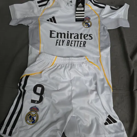 ADIDAS KIDS REAL MADRID KIT (#9 - MBAPPE) - SIZE 20