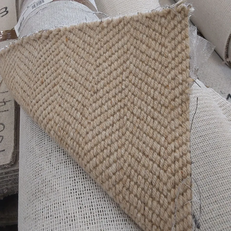 ROLL OF QUALITY LAKELAND WEAVE RYDAL CARPET // SIZE: APPROX 4 X 2.3m