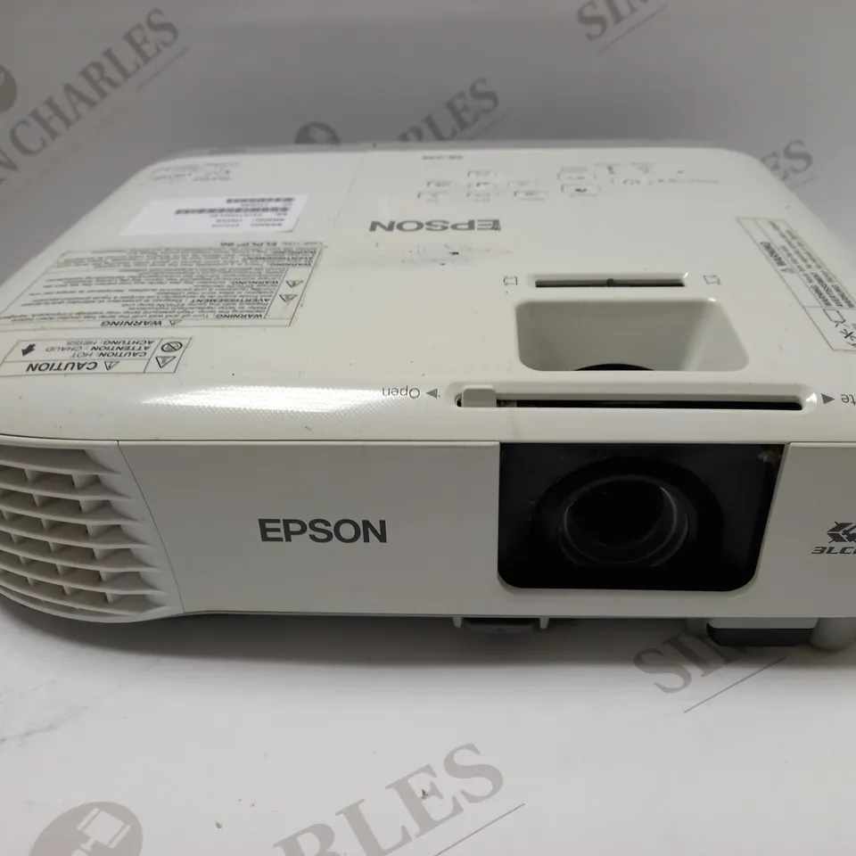 EPSON LCD PROJECTOR H855B