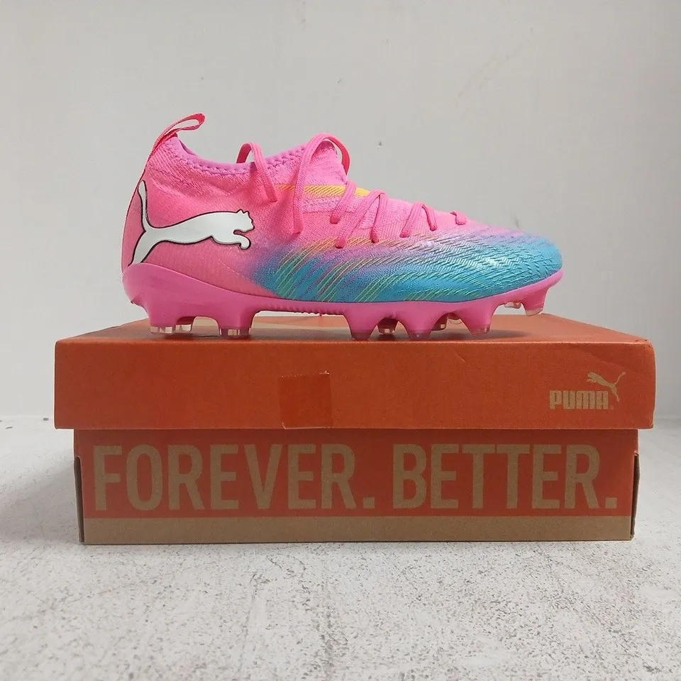 BOXED PAIR OF PUMA KIDS FUTURE 9 MATCH FOOTBALL BOOTS IN PINK/BLUE/ORANGE SIZE UK 1