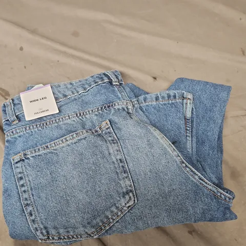 PULL&BEAR WIDE-LEG JEANS – LIGHT WASH DENIM - EUR 42