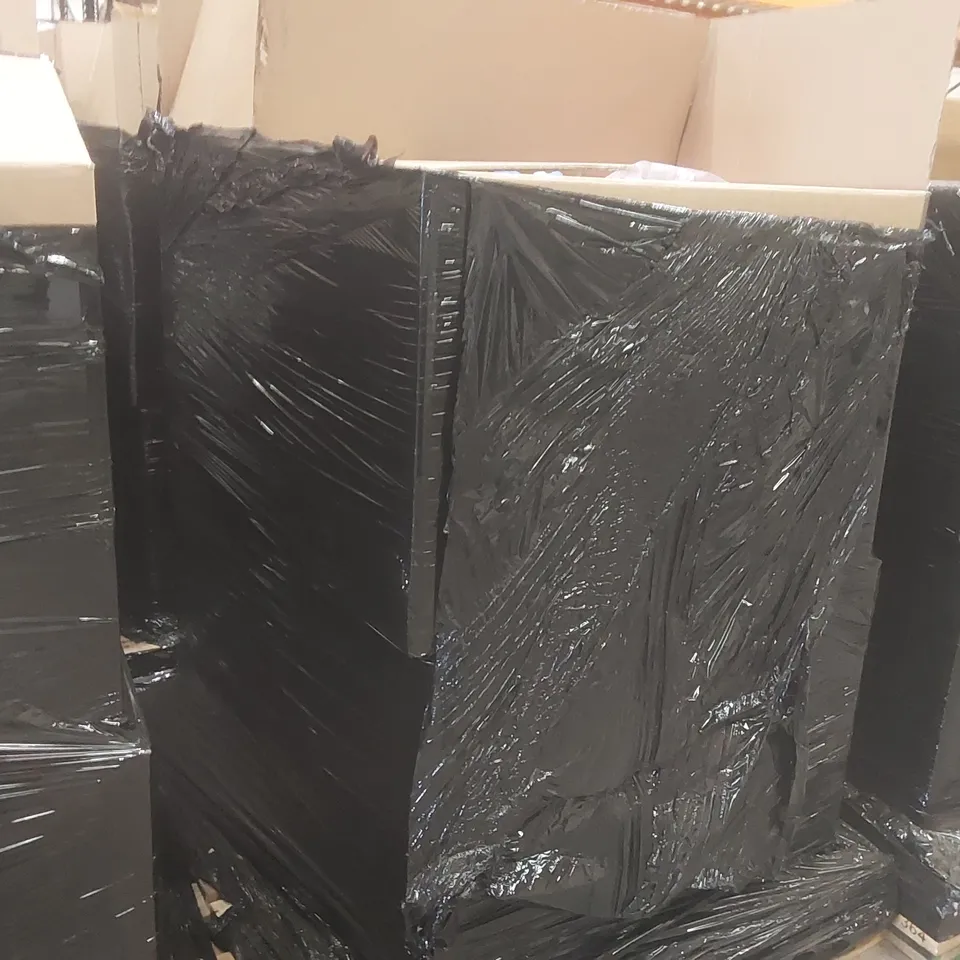 PALLET CONTAINING A VERY LARGE QUANTITY OF ASSORTED EASTER PRODUCTS
