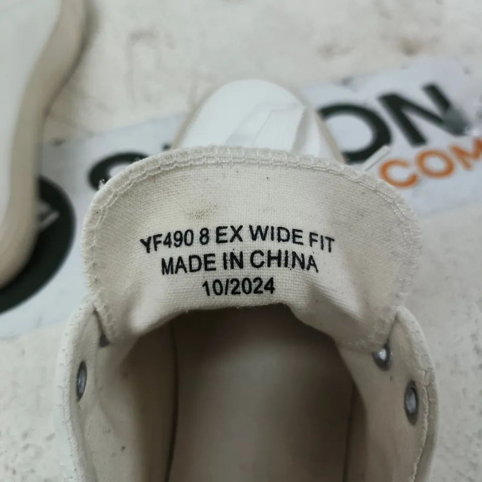 SIMPLY BE WHITE SNEAKERS WITH BEIGE ACCENTS – EX WIDE FIT, UK 8