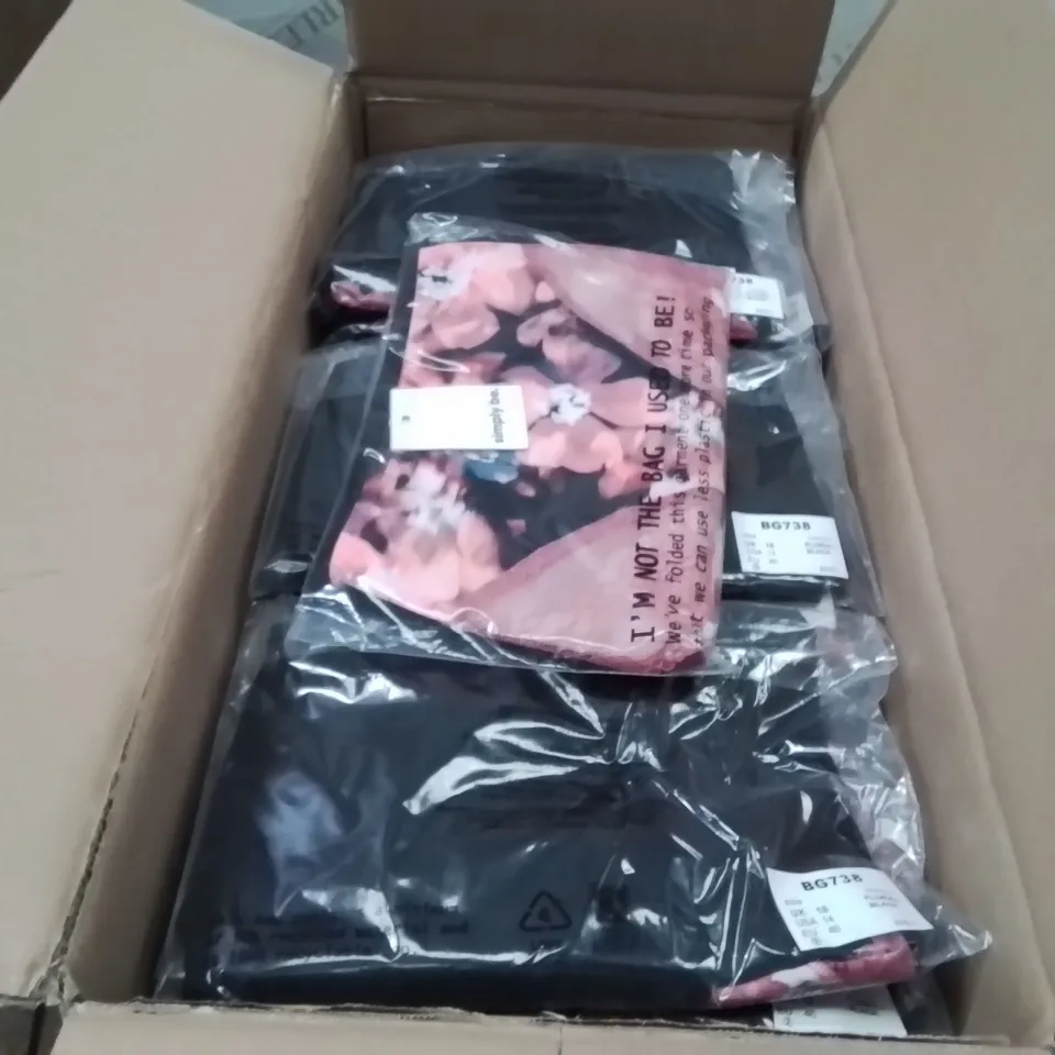 BOXED BRAND NEW APPROXIMATELY 50 2PK ADRIANNA BRIEF BLACK AND FLORAL SIZE 18