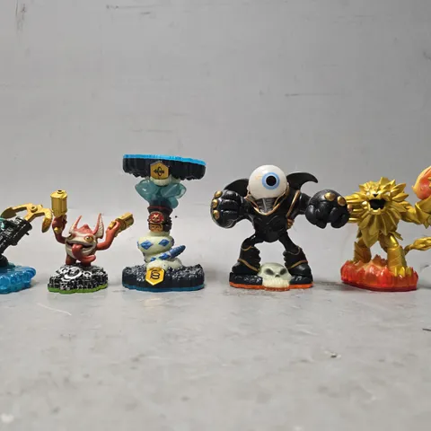 APPROXIMATELY 8 ASSORTED ACTIVISION SKYLANDERS INCLUDE - GAINTS EYE BRAWL , WILDFIRE TRAP MASTER ETC