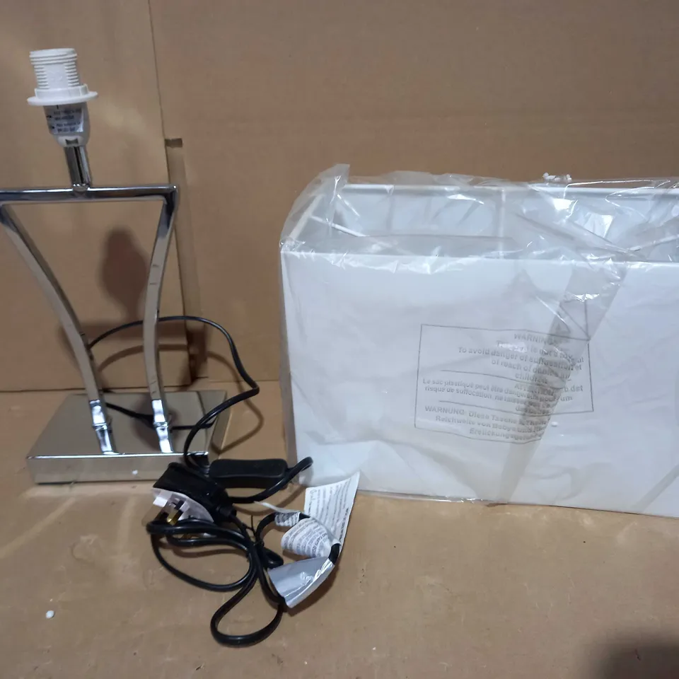 METROPOLE TABLE LAMP RRP £38