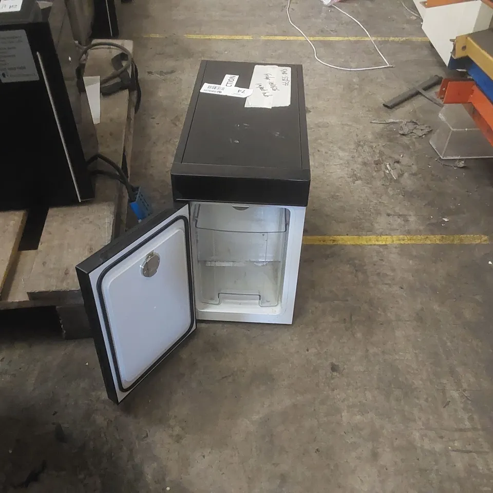 VITRIFRIGO COMMERCIAL MILK CHILLER FOR COFFEE MACHINE