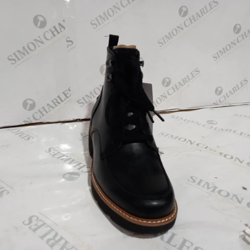 NATURIZER BLACK BOOT SIZE 47