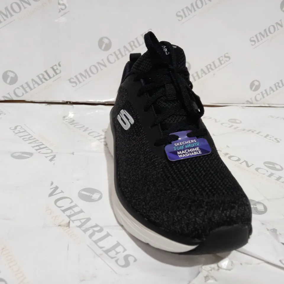 BLACK SKETCHER TRAINERS SIZE 6 AND HALF