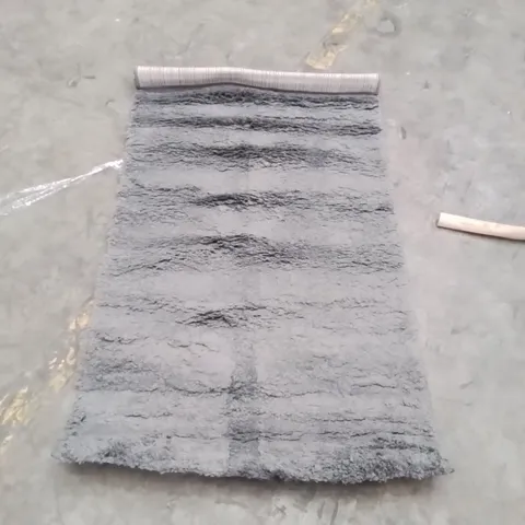 QUALITY DESIGNER AREA RUG - APPROXIMATELY 150X80CM