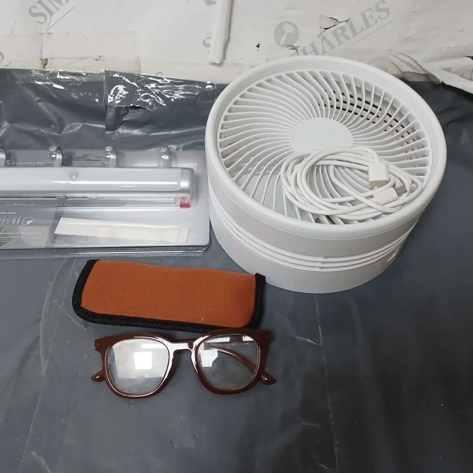 APPROXIMATELY 20 HOUSEHOLD ITEMS TO INCLUDE FANS AND READING GLASSES