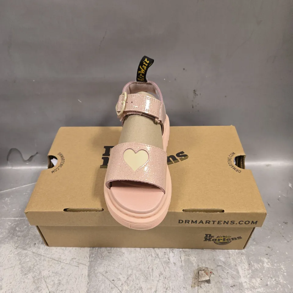 BOXED PAIR OF DR MARTENS MARLOWE HEARTS CHILDRENS SHOES - 13