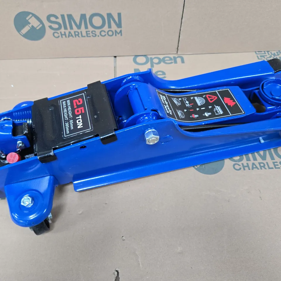 BLUE HYDRAULIC FLOOR JACK – 2.5 TON