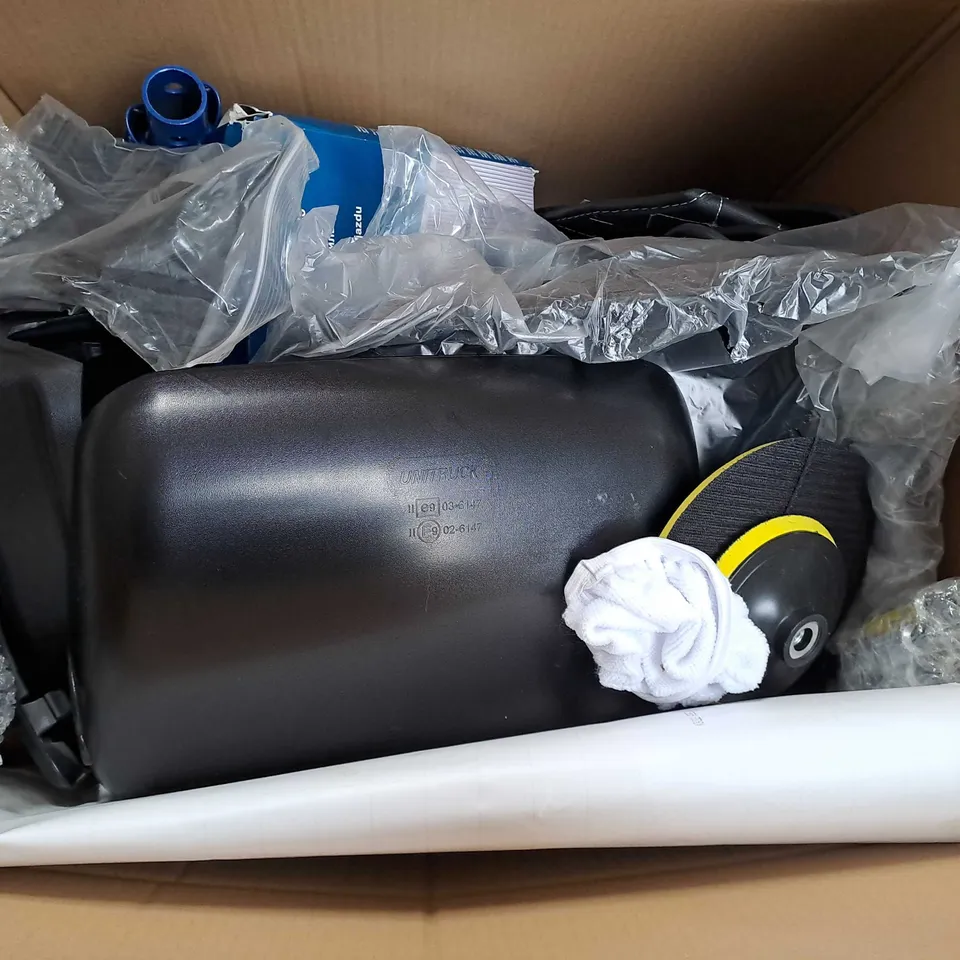 BOX OF ASSORTED CAR ITEMS TO INCLUDE - GLOVES - TOOLS - JACKES / COLLECTION ONLY 