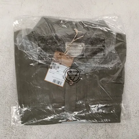 BAGGED MOUNTAIN WAREHOUSE COCONUT SLUB TEXTURE SHORT SLEEVE SHIRT IN KHAKI SIZE LARGE