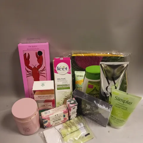 BOX OF APPROXIMATELY 15 COSMETIC ITEMS TO INCLUDE - - FREINDS REVOLUTION BRUSH SET - PHB ROSEHIP LIPSTICK - AMIKA INTENSE BOND REPAIR MASK ETC 