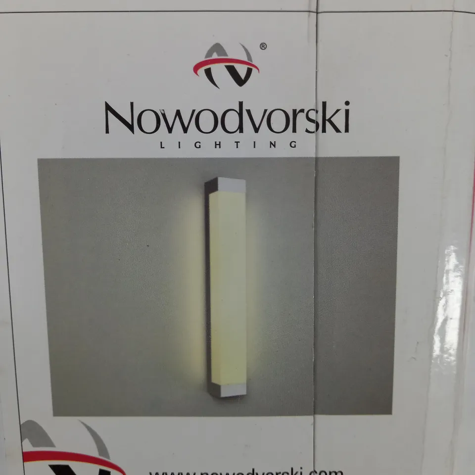 BOXED NOWODVORSKI FRASER LED WALL LIGHT IN CHROME 