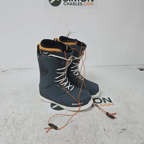 MEN'S WINTER BOOTS UK 10 (EU 45) NAVY/ORANGE