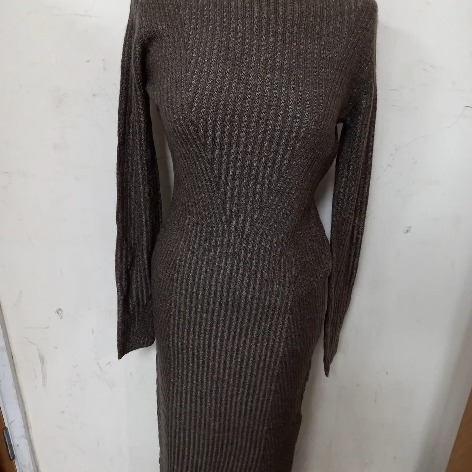 TOPSHOP KNIT FITTED DRESS IN BROWN - UK S