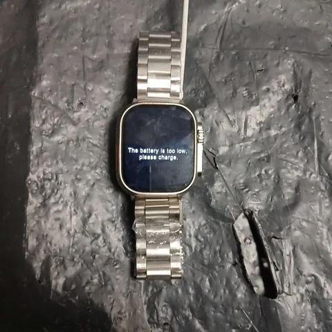 SMARTWATCH ULTRA 49MM TITANIUM & CERAMIC CASE – STAINLESS STEEL BRACELET