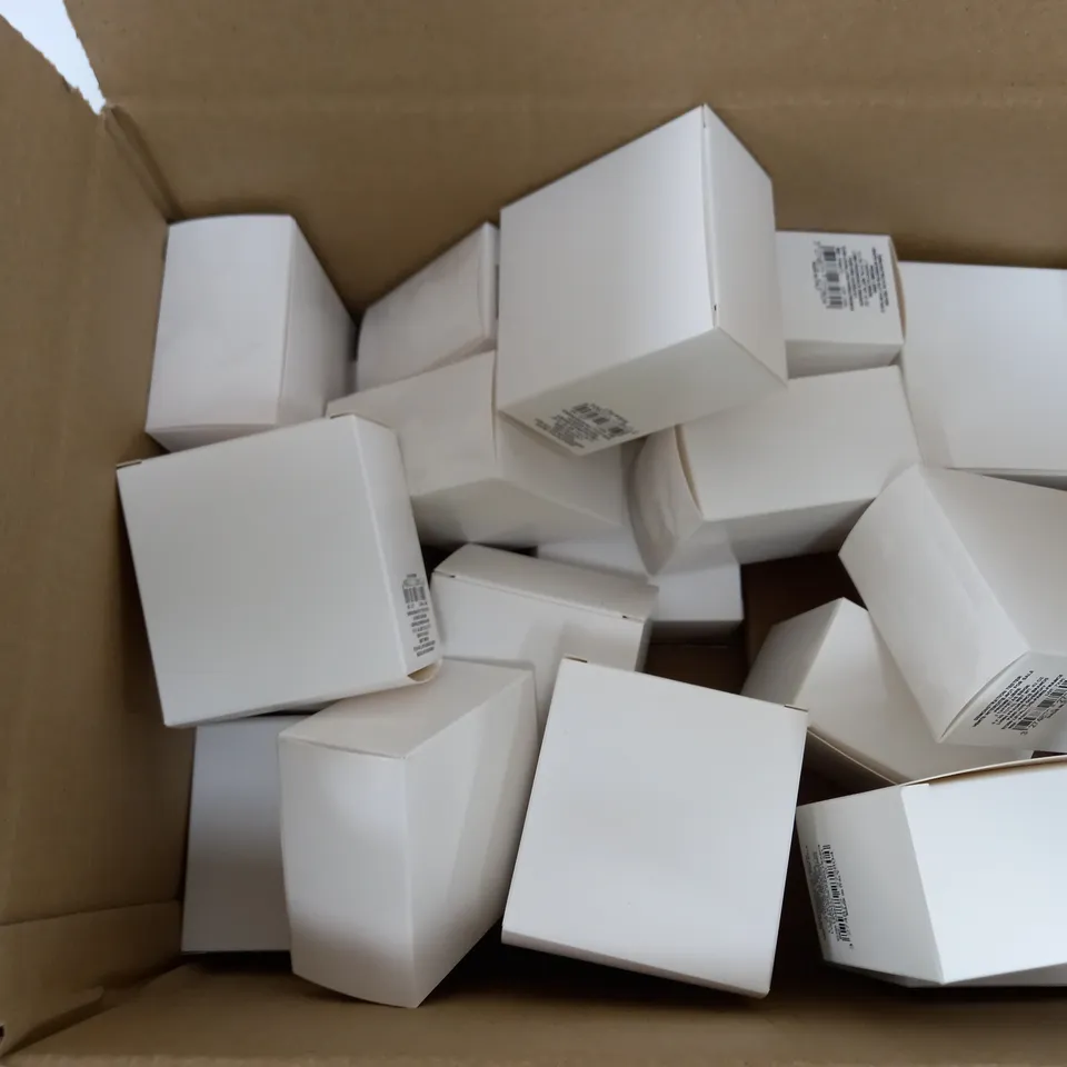 BOX OF APPROXIMATELY 20 JARS OF GIVENCHY PRISME LIBRE MATT FINISH AND ENHANCED RADIANCE LOOSE POWDER - VARIOUS COLOURS