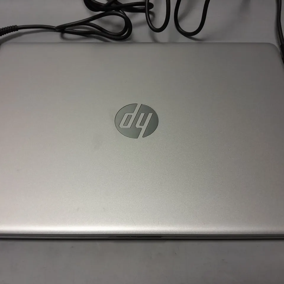 HP 14-CF2008NA LAPTOP INTEL CORE I3 4GB RAM