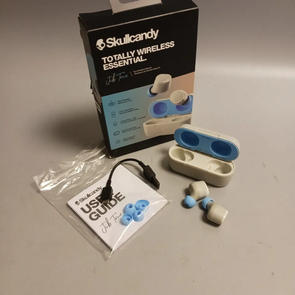 SKULLCANDY WIRELESS EARBUDS IN BLUE AND GREY 