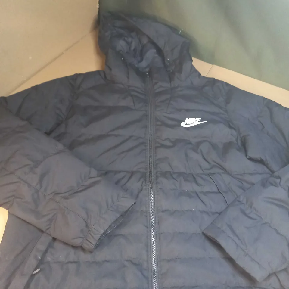 MENS PADDED NIKE LOGO COAT SIZE XL