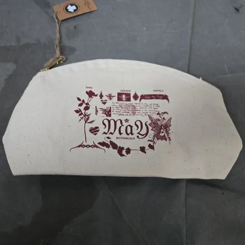 APPROXIMATELY 20 MAY BOTANICALS WINTER WASHBAGS 