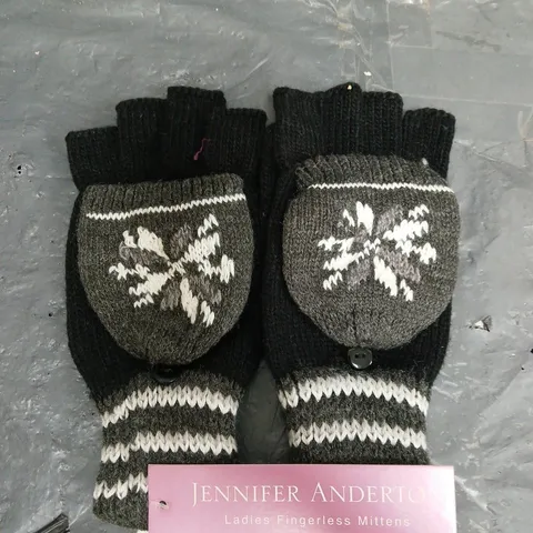 BOX OF APPROXIMATELY 50 PAIRS OF JENNIFER ANDERSON WOMEN'S FINGERLESS MITTENS IN BLACK/GREY/WHITE